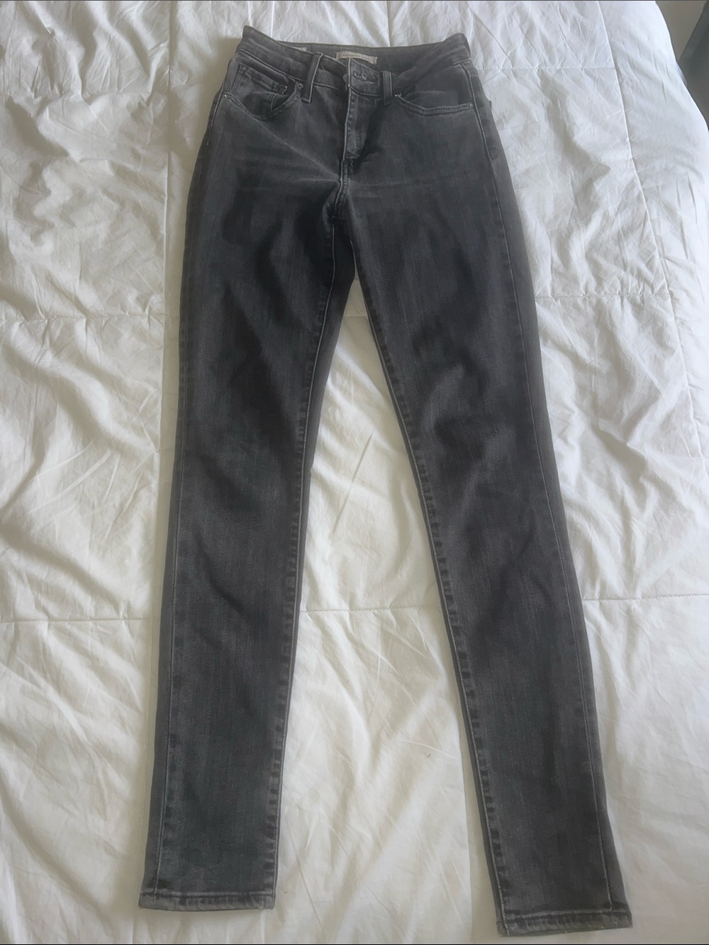 Levi's Women's Dark Gray Skinny Jeans